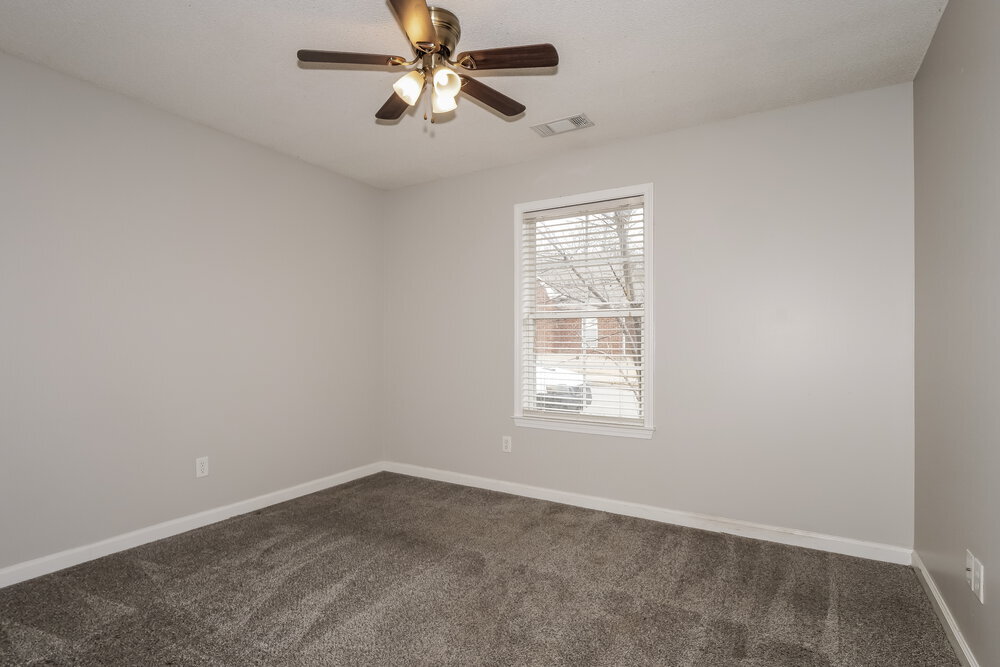 Building Photo - 10215 Morning Hill Dr