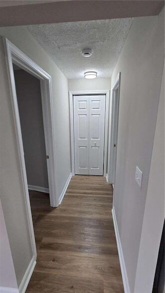 Building Photo - 3025 Mangum Dr