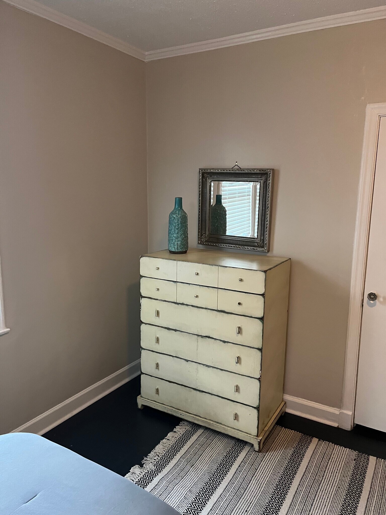 Building Photo - 611 Greenway Dr