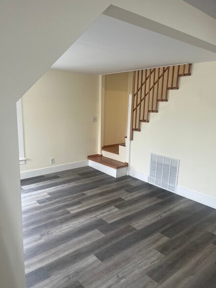Living Room - 697-1 Islington St