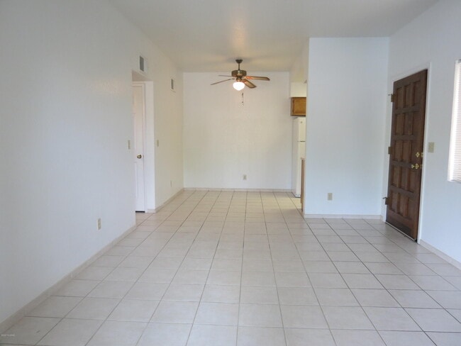 Building Photo - 5750 N Camino Esplendora