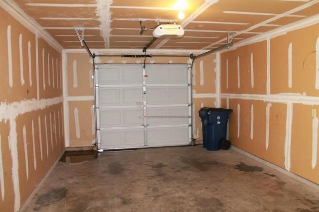 Building Photo - 1424 Walters Dr