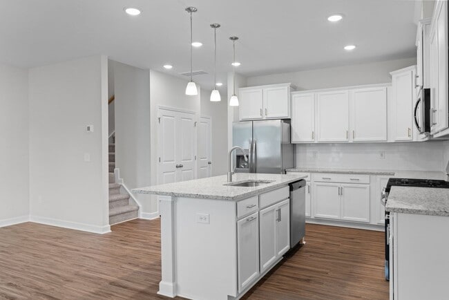Building Photo - *Showings unavailable until August 1st!!*