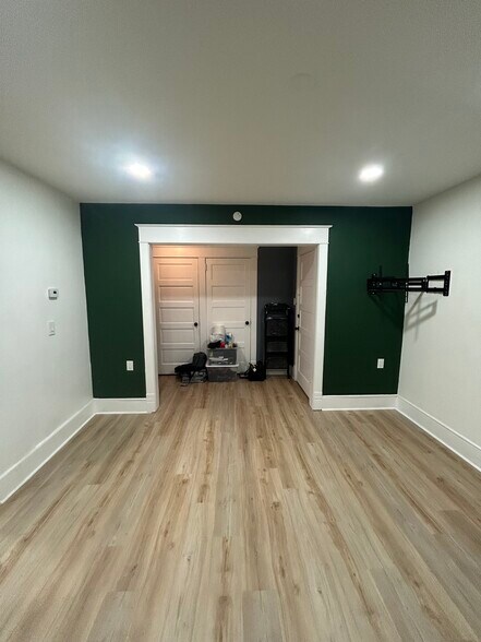 Building Photo - 179 Dana St