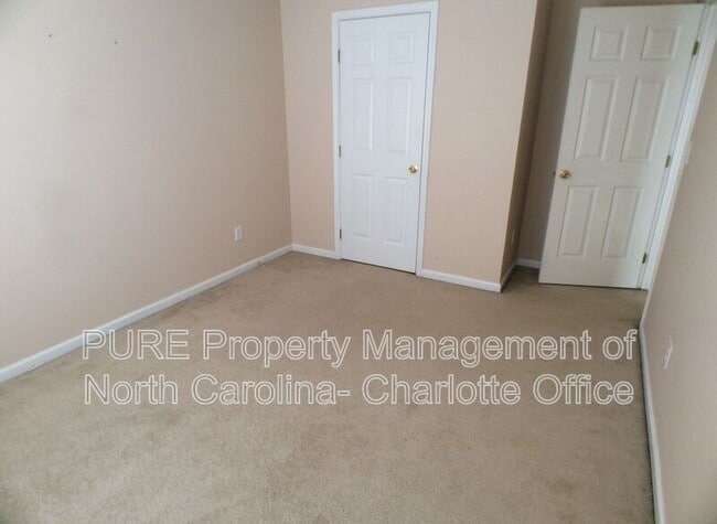 Building Photo - 18040 Delmas Dr