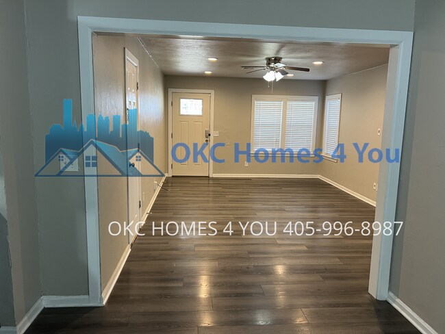 Building Photo - Updated 2 Bed Near I-44!