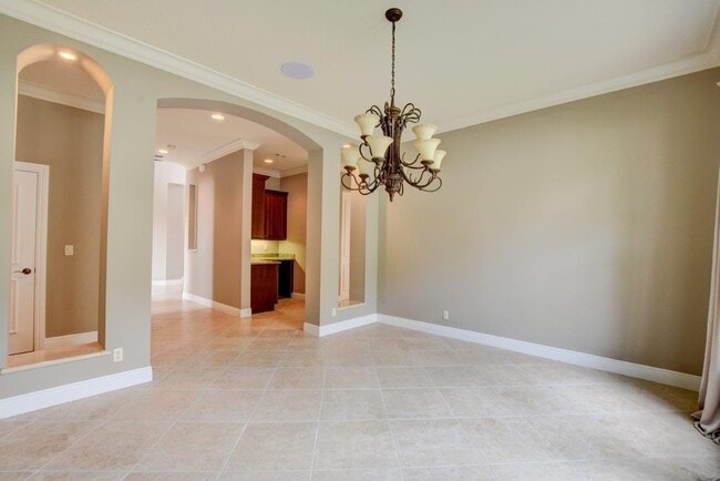 Building Photo - 6669 Cobia Cir
