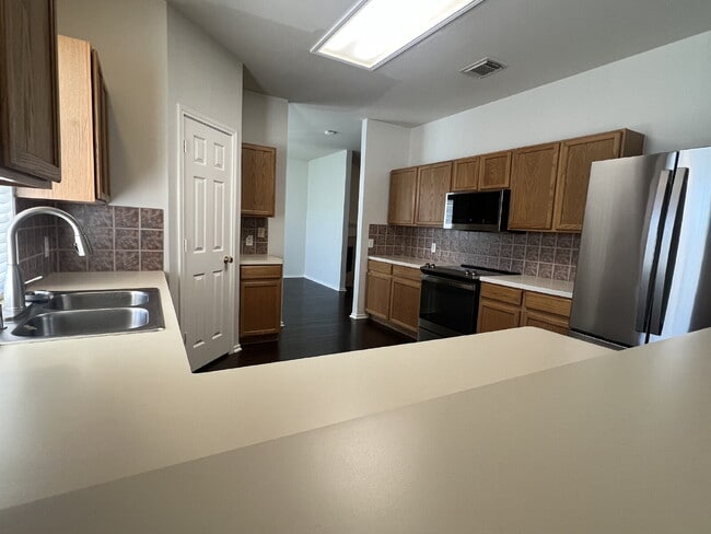 Building Photo - 21615 Rio Colorado