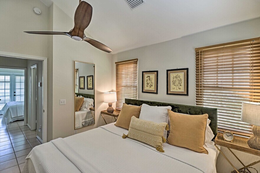 Building Photo - 169 Golf Club Dr