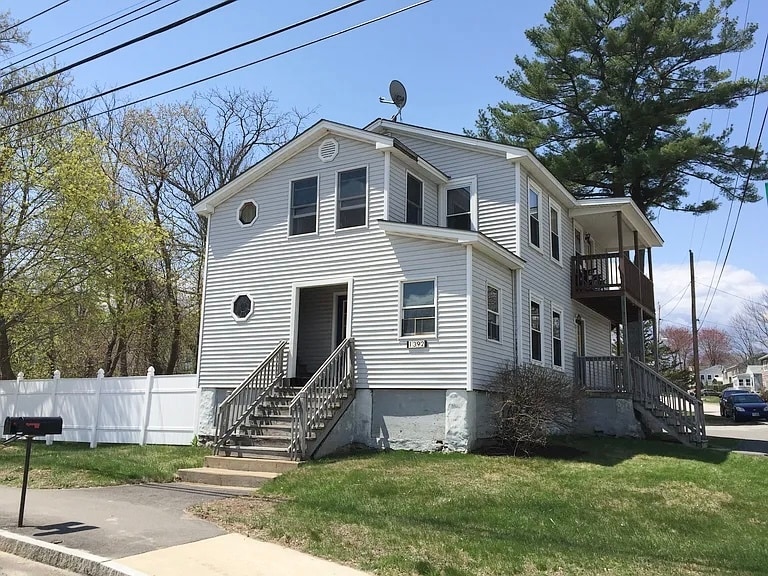 Building Photo - 1392 Candia Rd