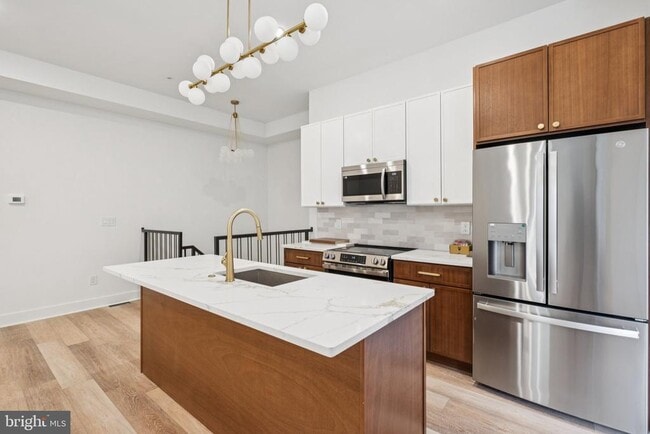 Building Photo - 5034 Florence Ave