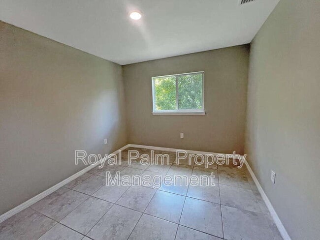 Building Photo - 2908 15th St W