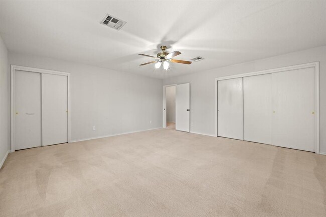 Building Photo - 11140 Currin Ln