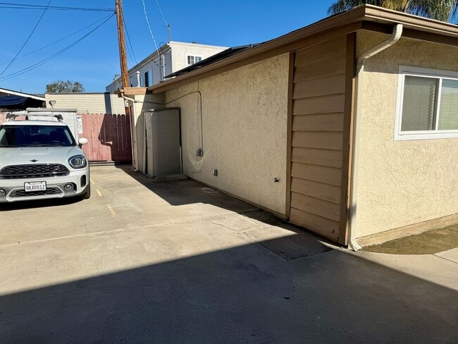 Building Photo - North of Adams Ave - Private-Yard - 3BR/2BA in Normal Heights