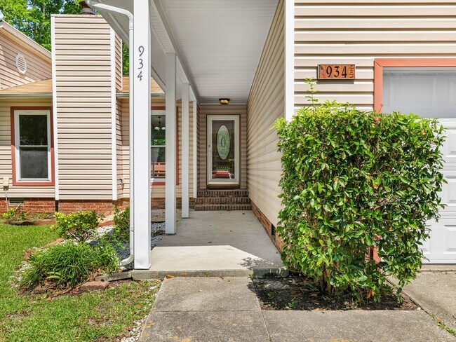Building Photo - 934 Welsh Ln