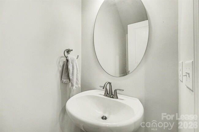 Building Photo - 5128 Somerset Hill Ln