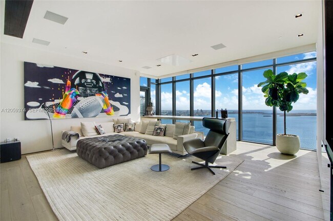Building Photo - 1451 Brickell Ave
