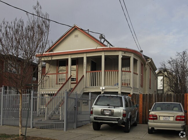 Building Photo - 2946 Brookdale Ave