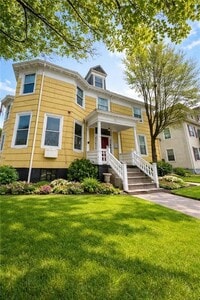 Building Photo - 123 Cottage St.