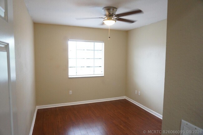 Building Photo - 2026 Nassau Dr