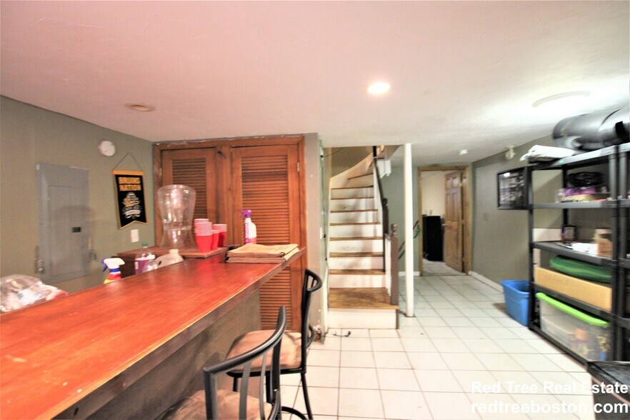 Building Photo - 8 Sewall St