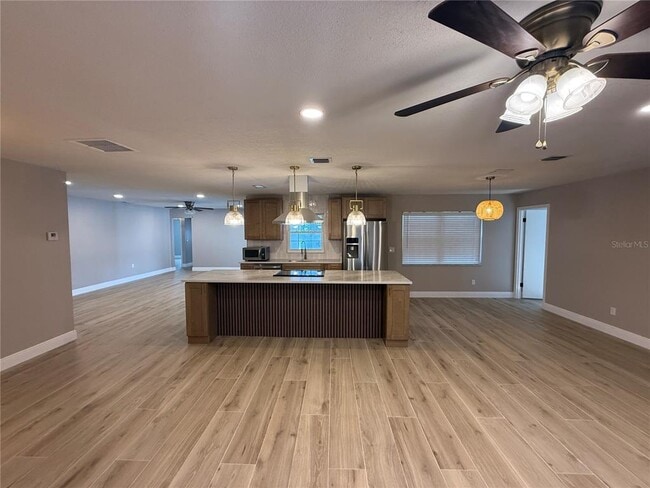 Building Photo - 1041 Manchester Cir