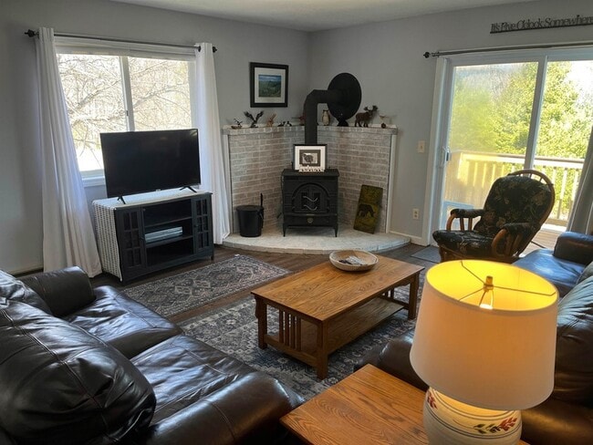 Building Photo - 24 Harmony Ln