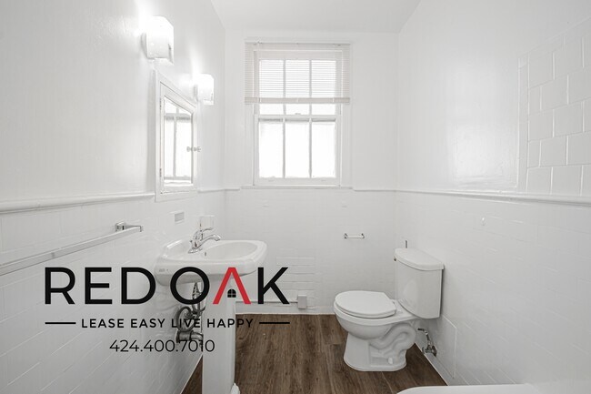 Building Photo - 2505 W 6th St