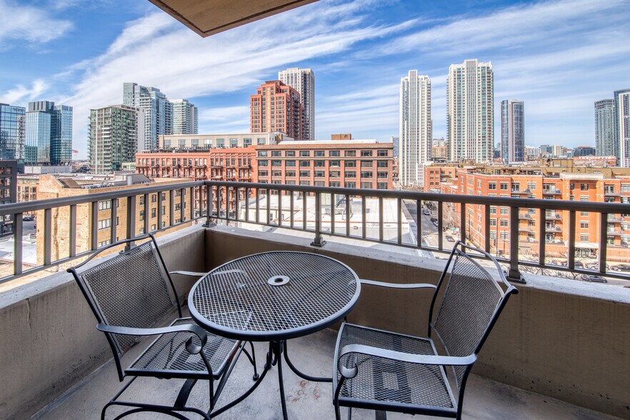 Building Photo - 200 N Jefferson St