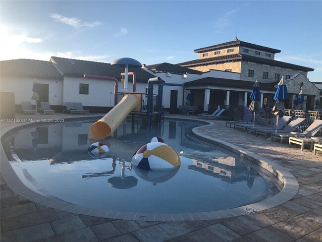 Building Photo - 17107 SW 96th St