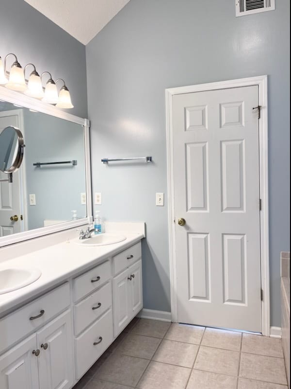 Building Photo - 1617 Hardwick Dr