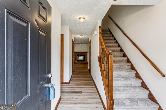 Building Photo - 1105 Booth Ct SW