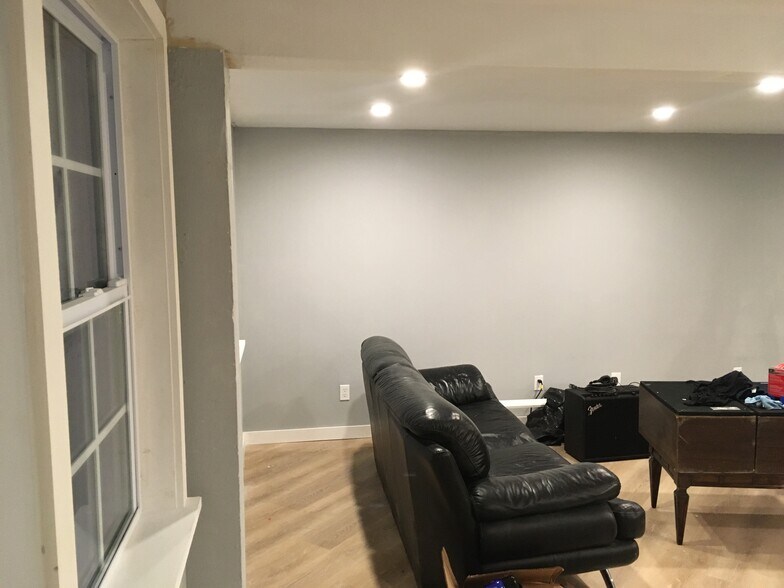 Living Room from Door - 2031 Schulte Ave