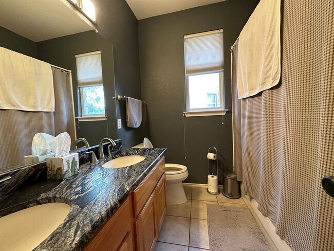 Building Photo - 11817 Watercrest Ct