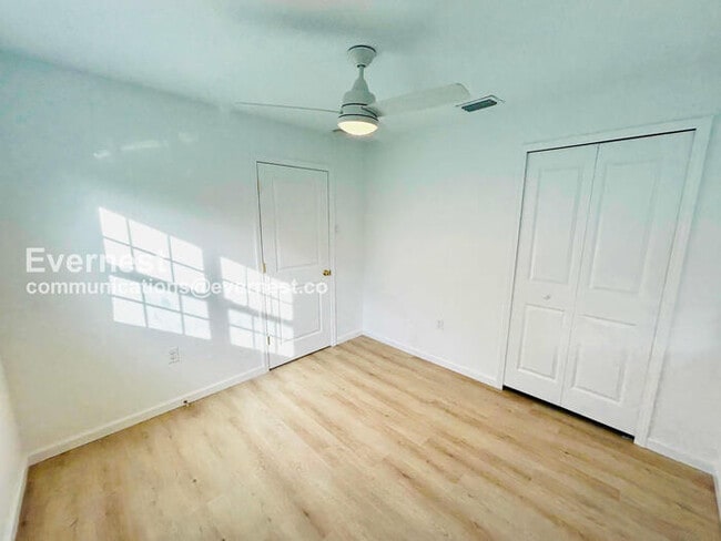 Building Photo - 3032 56th St S