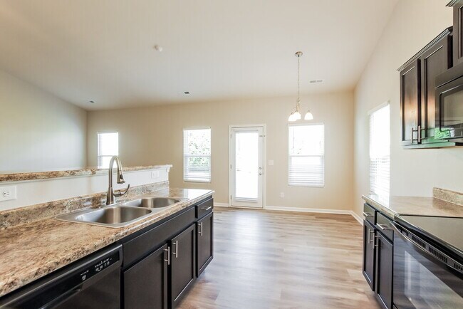 Building Photo - 1116 Black Diamond Dr