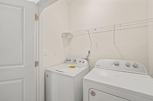 Building Photo - Modern, Spacious 2 Bed Townhome, Brier Creek Country Club, Golf course views!