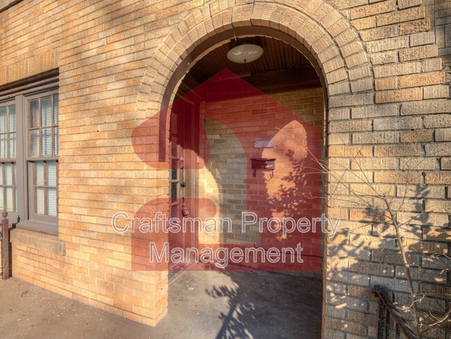 Building Photo - 1801 NW 22nd St