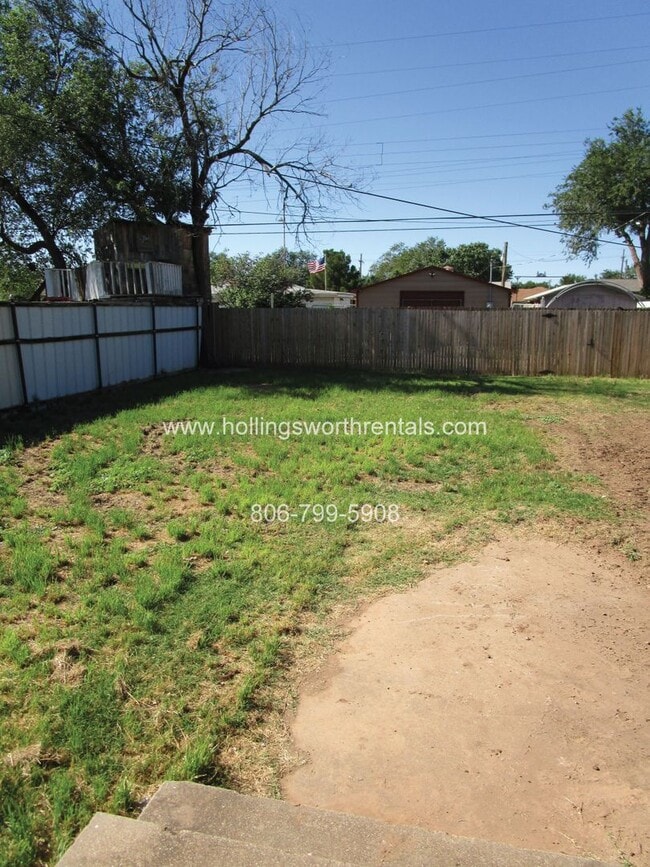 Building Photo - 2 bedroom 1 bath house