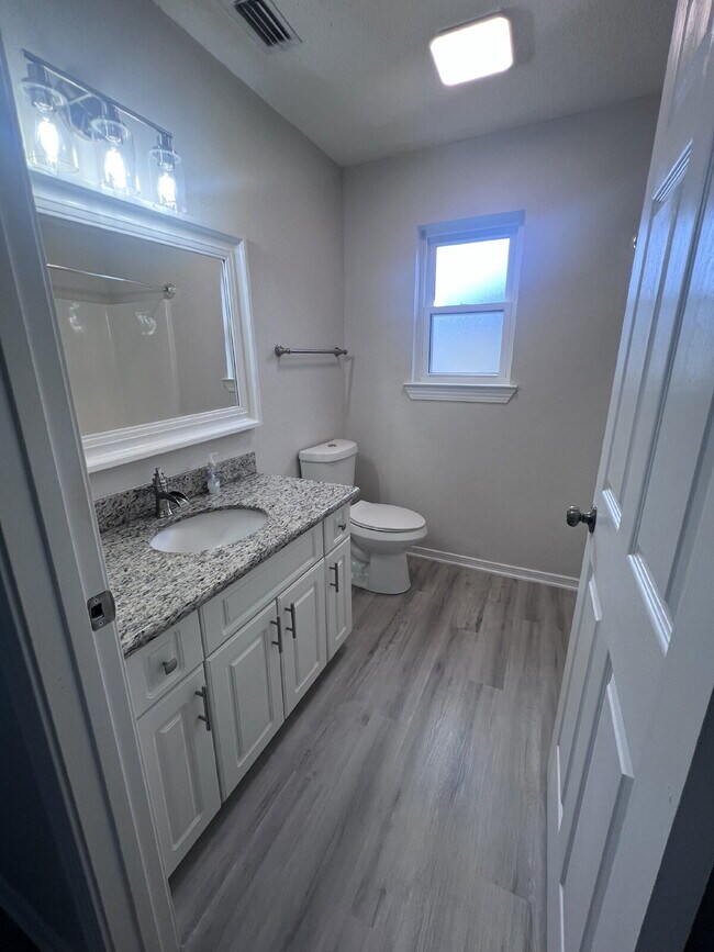 Building Photo - 384 Pristine Water Ln