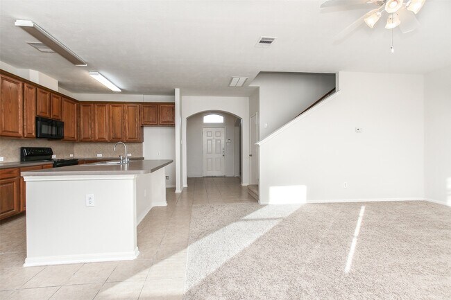 Building Photo - 6103 Menor Crest Dr