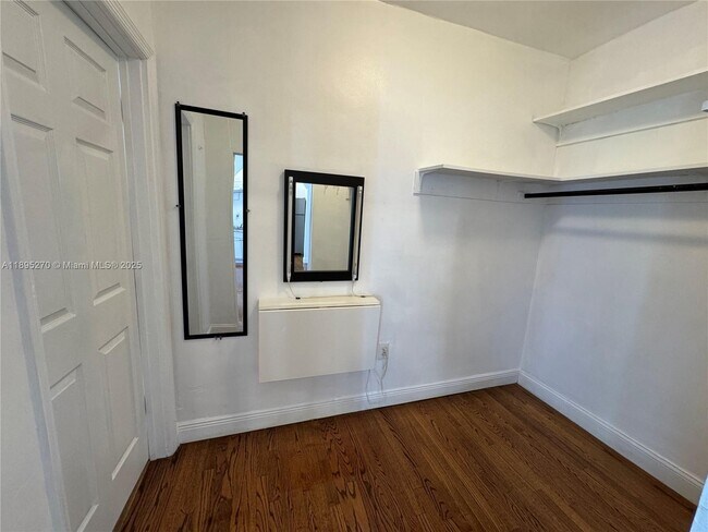 Building Photo - 177 NE 50th St