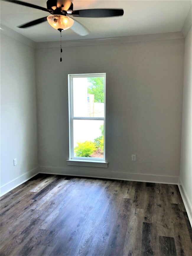 Building Photo - 2 Bedroom NEW Construction off Old Jeffers...