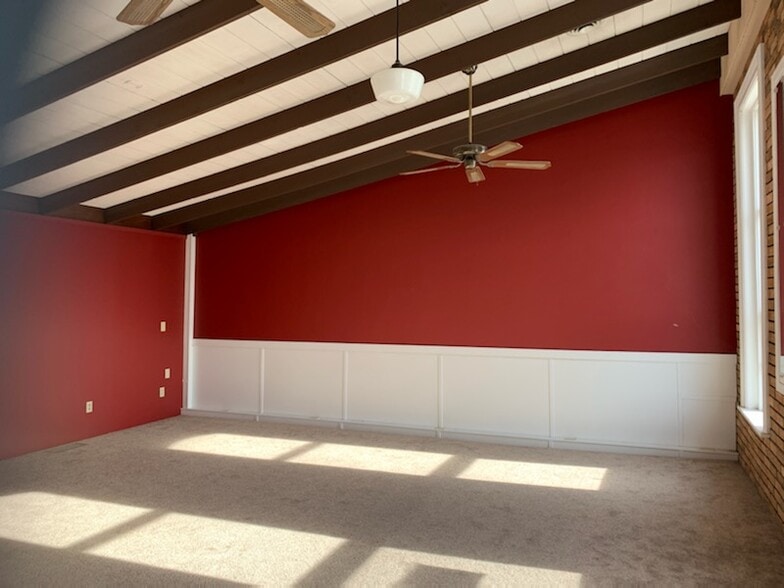 Dining Room - 103 W Main St