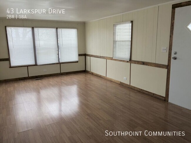 Building Photo - 43 Larkspur Dr