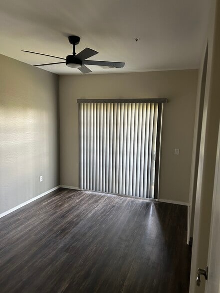 Building Photo - 3621 E Leslie Dr