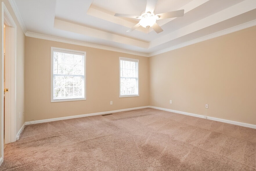 Building Photo - 3885 Dollar Cir