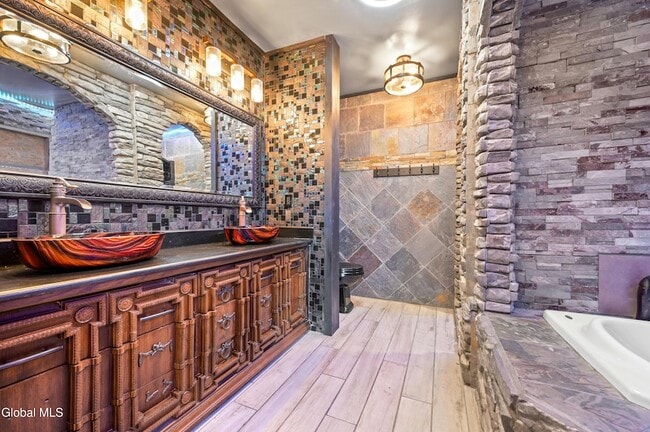 Building Photo - 217 Meade Rd