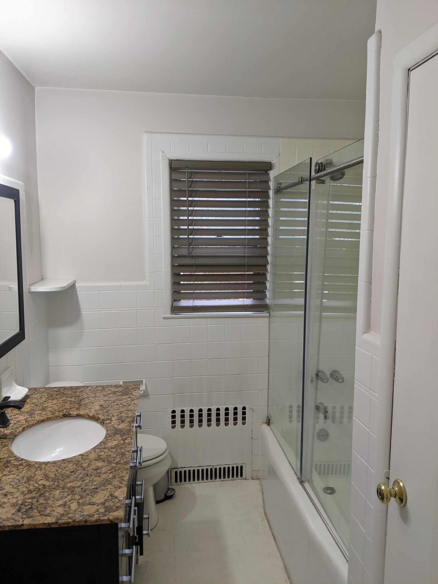 Building Photo - 639 Oakdene Ave