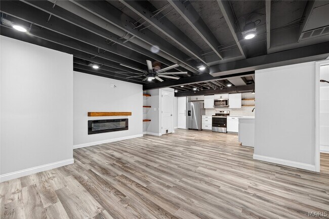 Building Photo - 64 David Dr